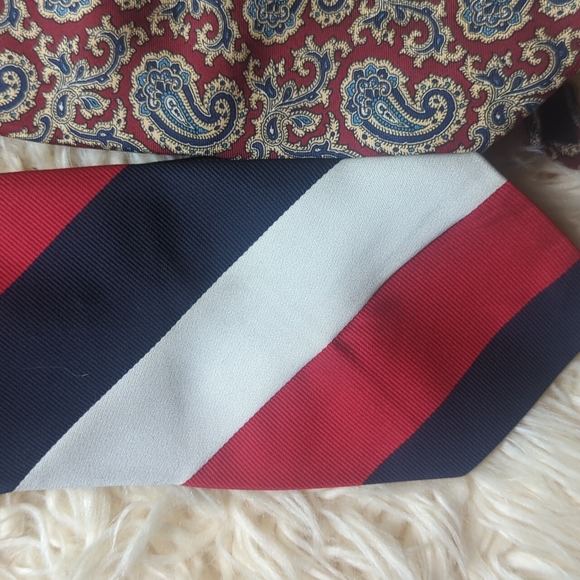 (2) Vintage Silk Ties Dark Red Paisley Navy, Red White Striped - Picture 2 of 6